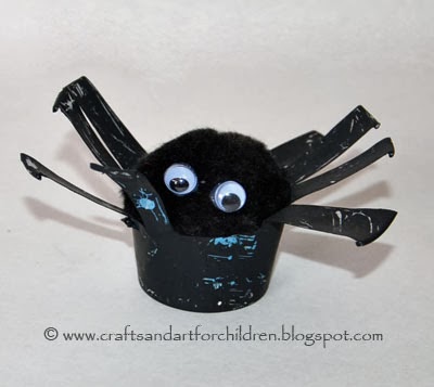 Tp Tube and Pop Pom Spider - Halloween Crafts for Kids