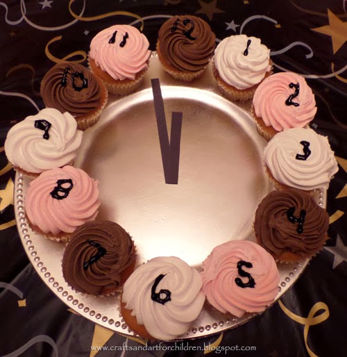 Clock Cupcakes for New Year's Party
