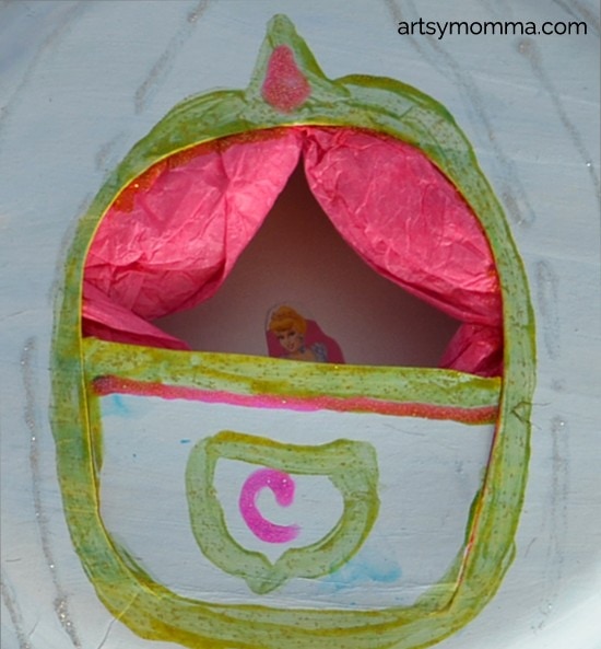 Make Cinderella's Coach from a Paper Plate