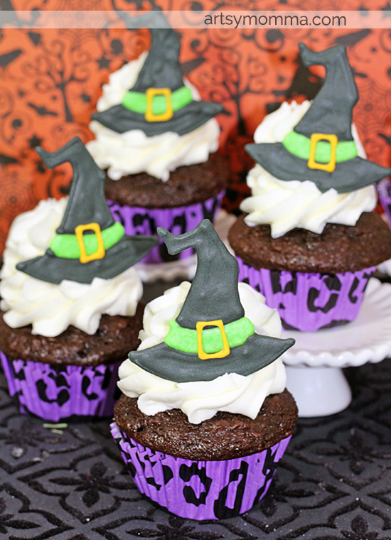 WItch Hats Halloween Cupcakes with Tutorial