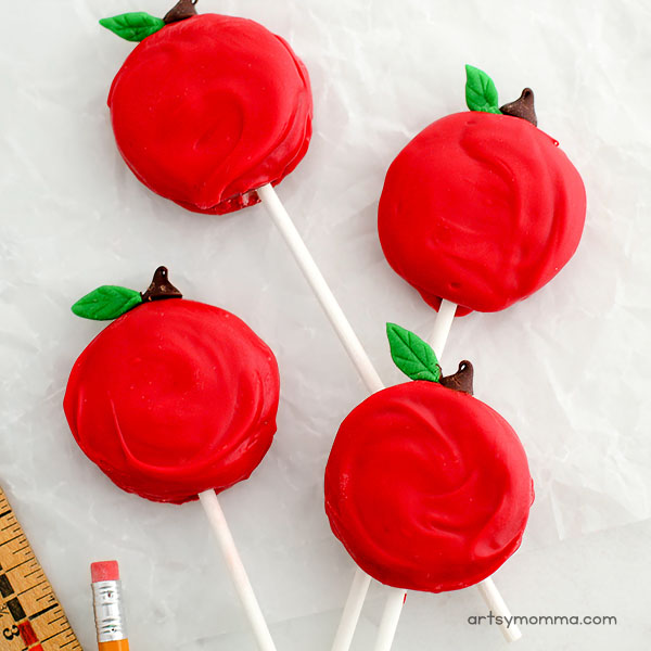 You Will Love How Easy These Apple Cookie Pops Are To Make!