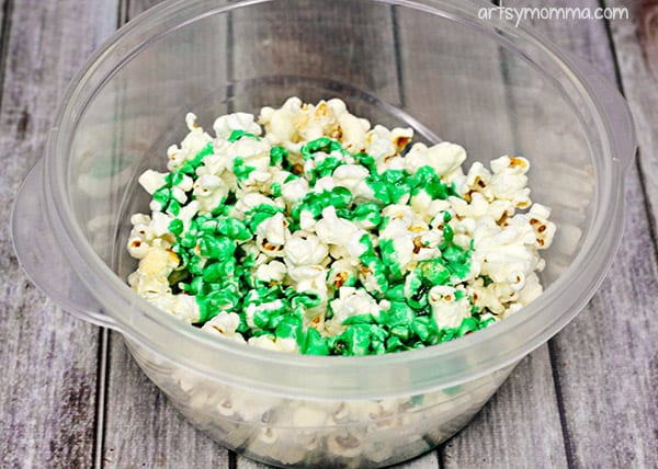 How to make green colored popcorn for Halloween