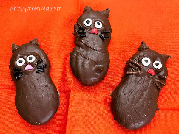 Cute Black Cat Cookies For Halloween Using Nutter Butters